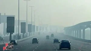 الطقس غداً يشهد انخفاضاً في درجات الحرارة وفرص أمطار تؤثر على الملاحة مع وصول الصغرى في القاهرة إلى 13 درجة